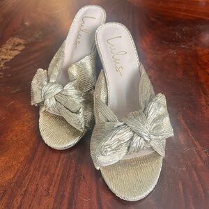 Lulu’s Dorothea shoes in gold size 5.5 Women’s. Worn once